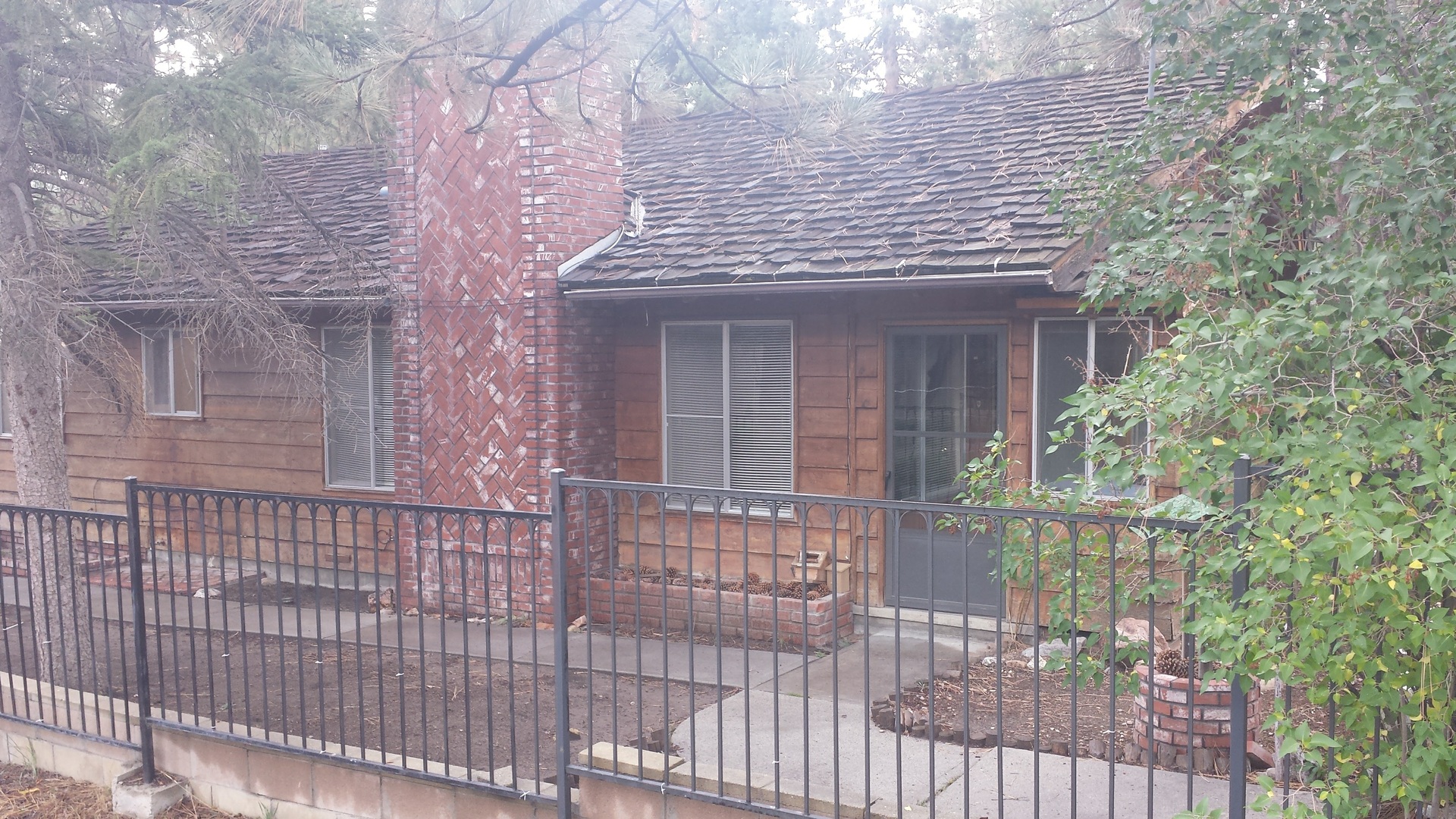 Big Bear City House: 345 W. Aeroplane