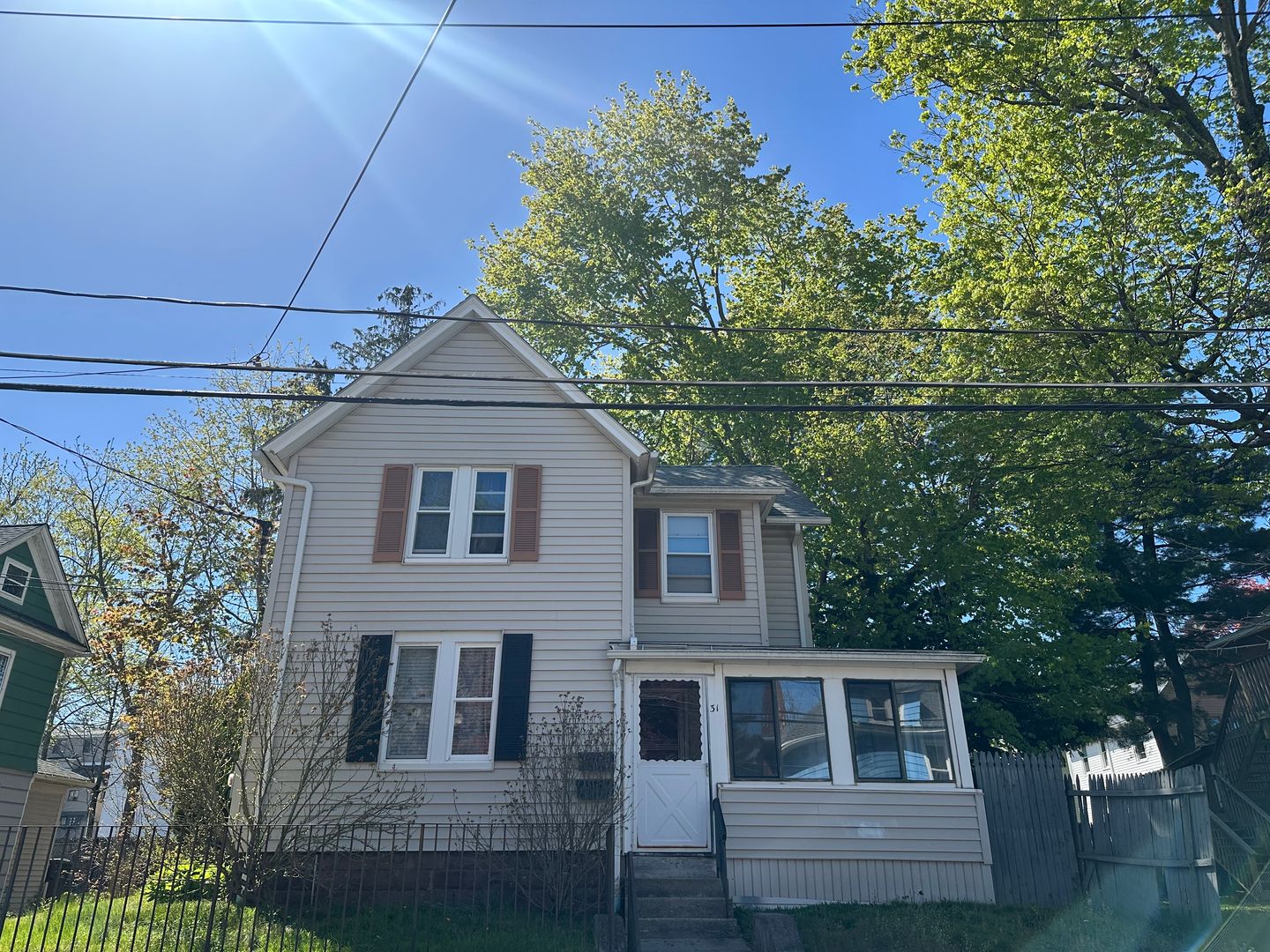 Middletown Apartment: 31 Burr Avenue