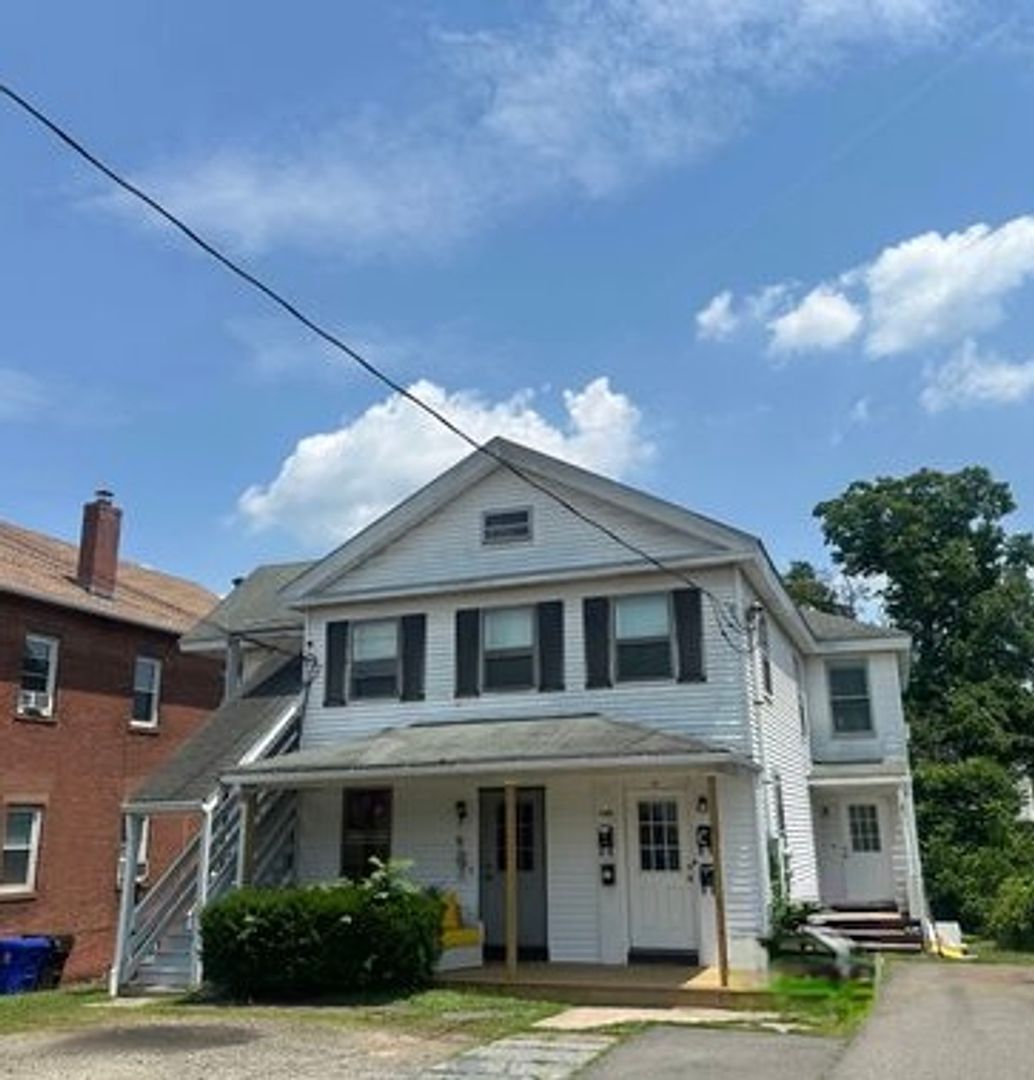Middletown Apartment: 160 South Main Street