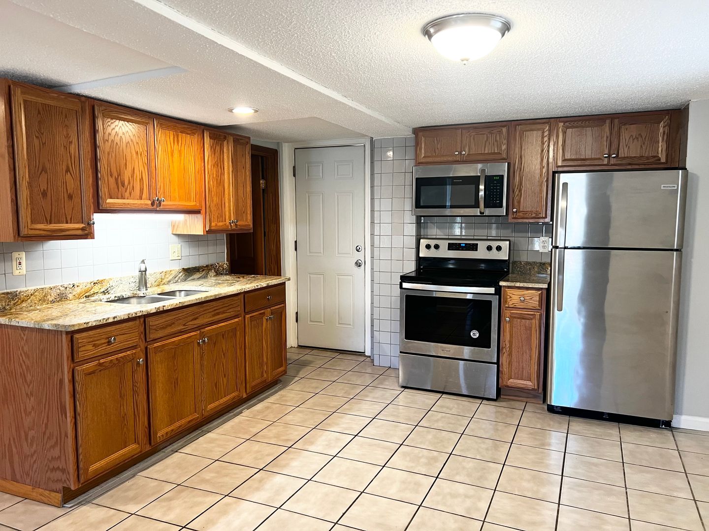 Middletown Apartment: 204 South Main Street