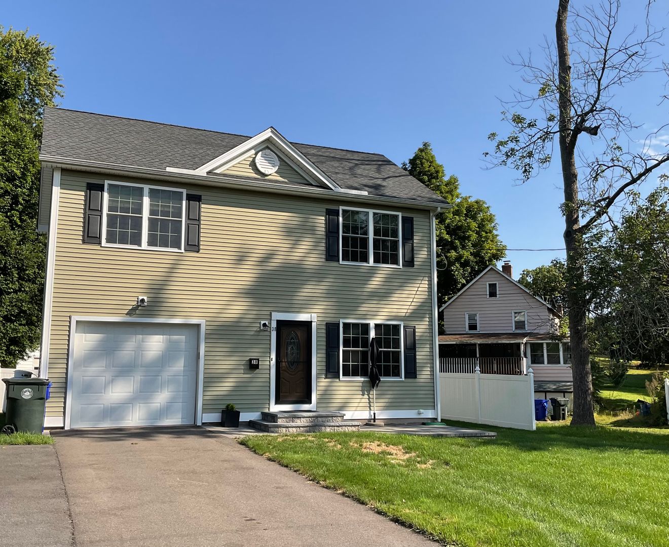 Rocky Hill House: 38 Glastonbury Avenue