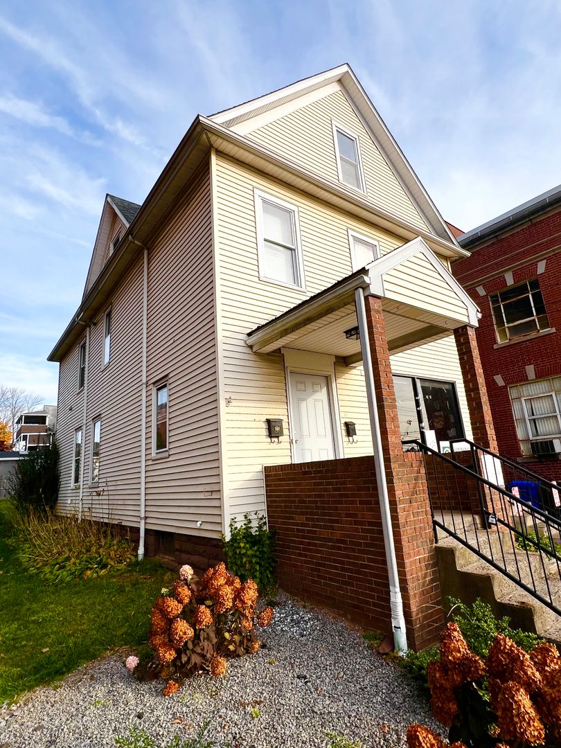 Middletown Apartment: 58 Washington Street