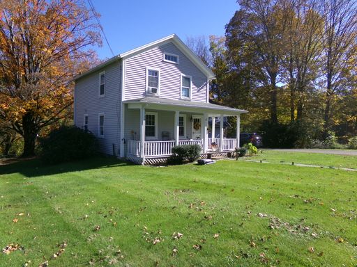 3 Bedroom Single-Family For Rent in Middletown – photo 1