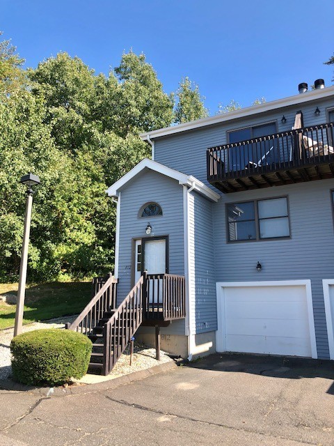 East Hampton Condo: 812 Lake Vista Drive