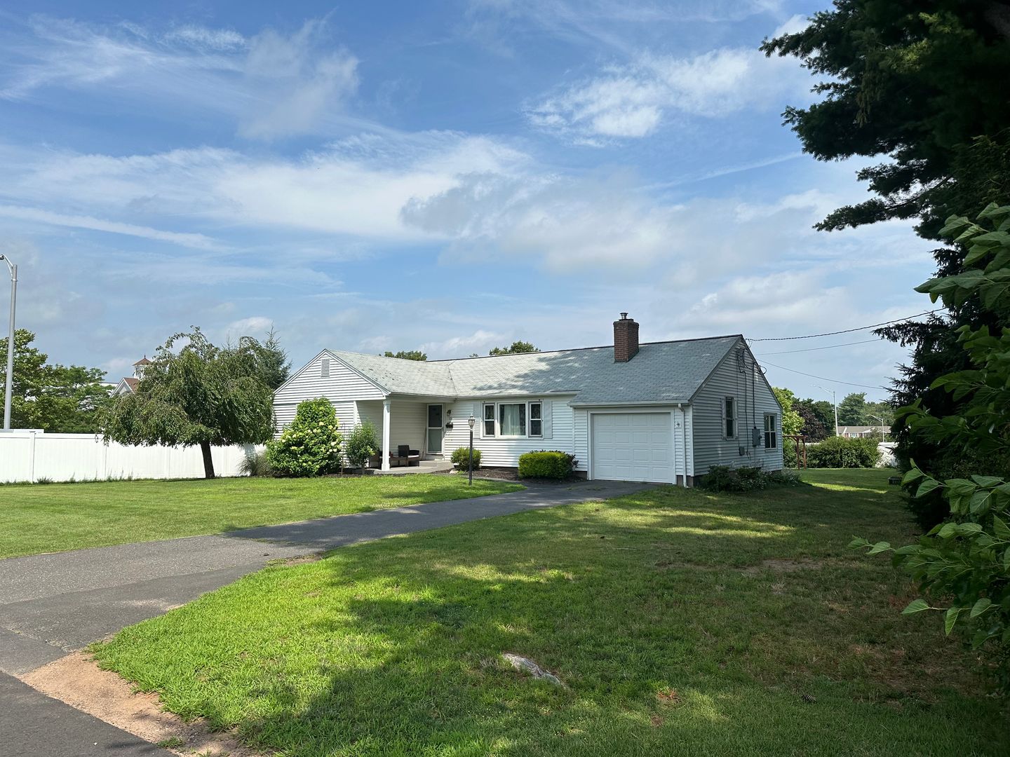 Glastonbury House: 25 Medford Street