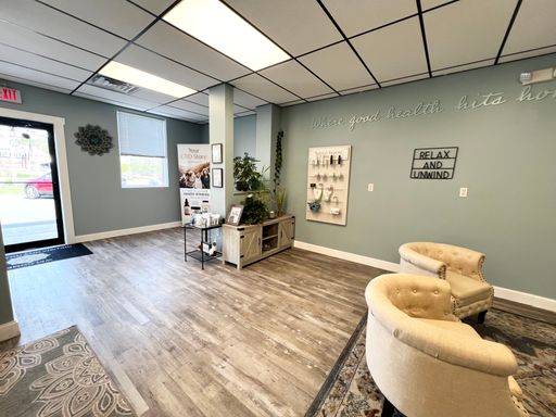 High traffic retail location available in Middletown – photo 1