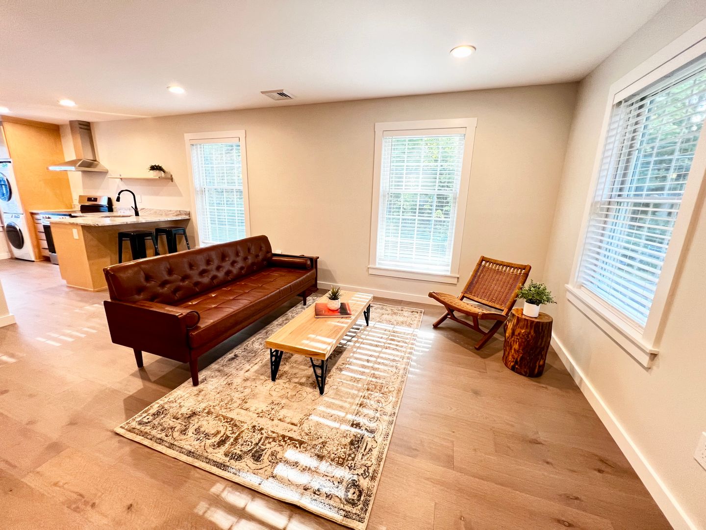 Middletown Apartment: 179 Butternut Street