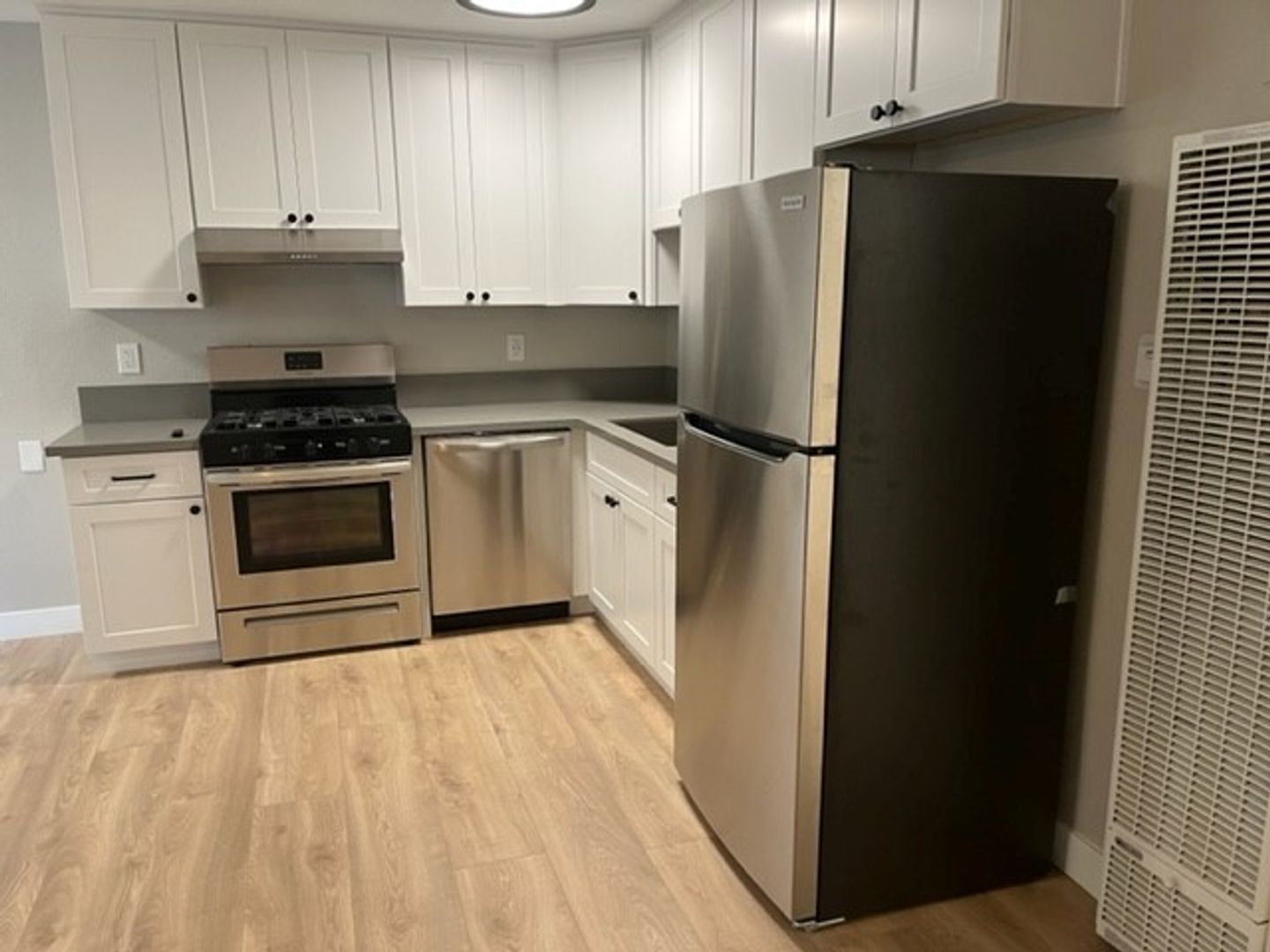 San Diego Apartment: 930 Felspar Street