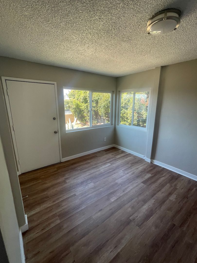 San Diego Apartment: 711 61st Street