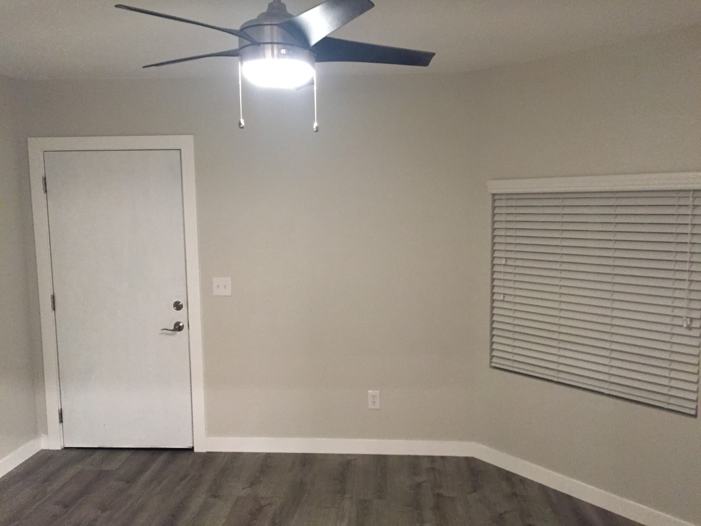 Oceanside Apartment: 2001-2003 S Coast Hwy