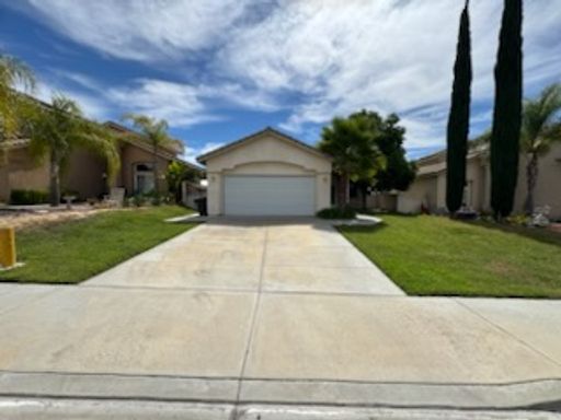 REQUIREMENTS ARE A 650 OR HIGHER CREDIT SCORE, AND A GROSS INCOME PER MONTH 2.5 TIMES THE MONTHS RENT – photo 1