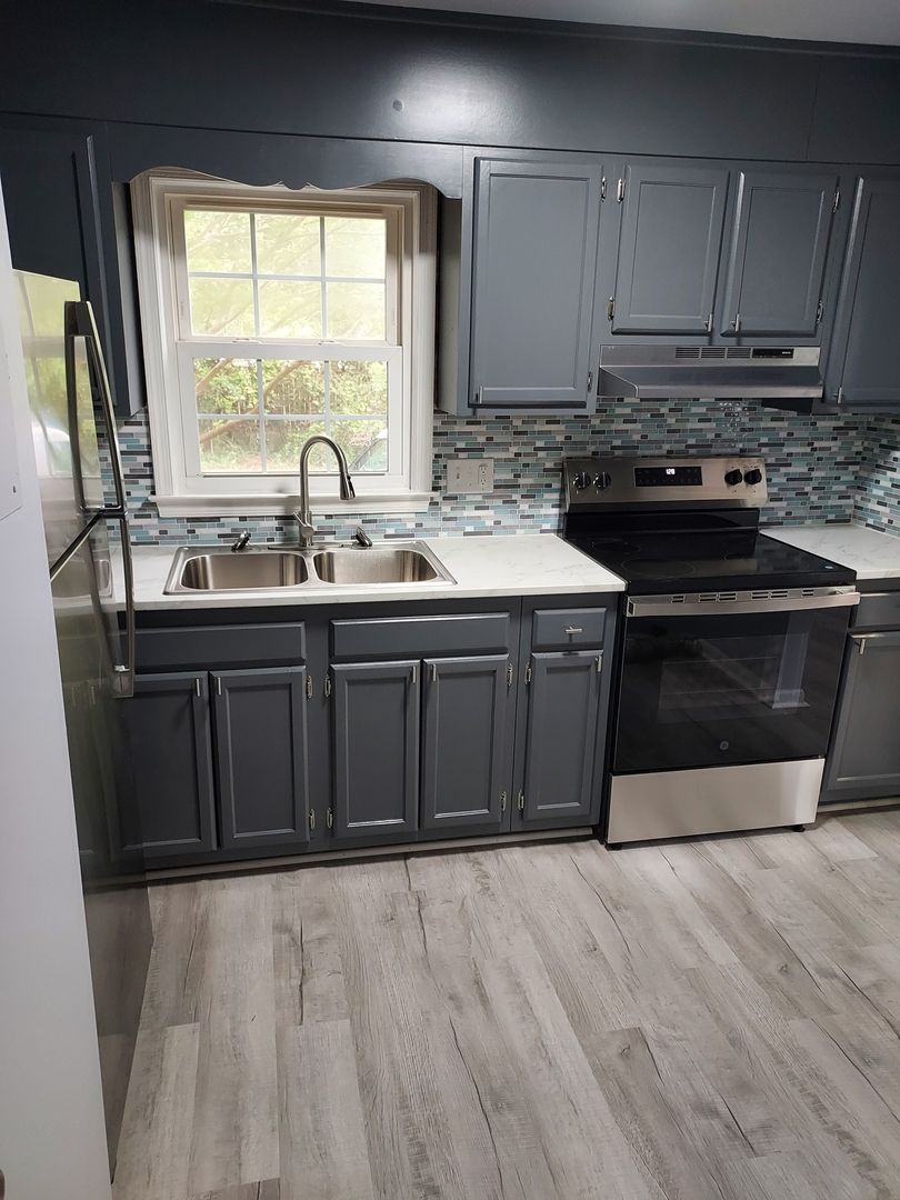 Tappahannock Apartment: Tanyard Drive