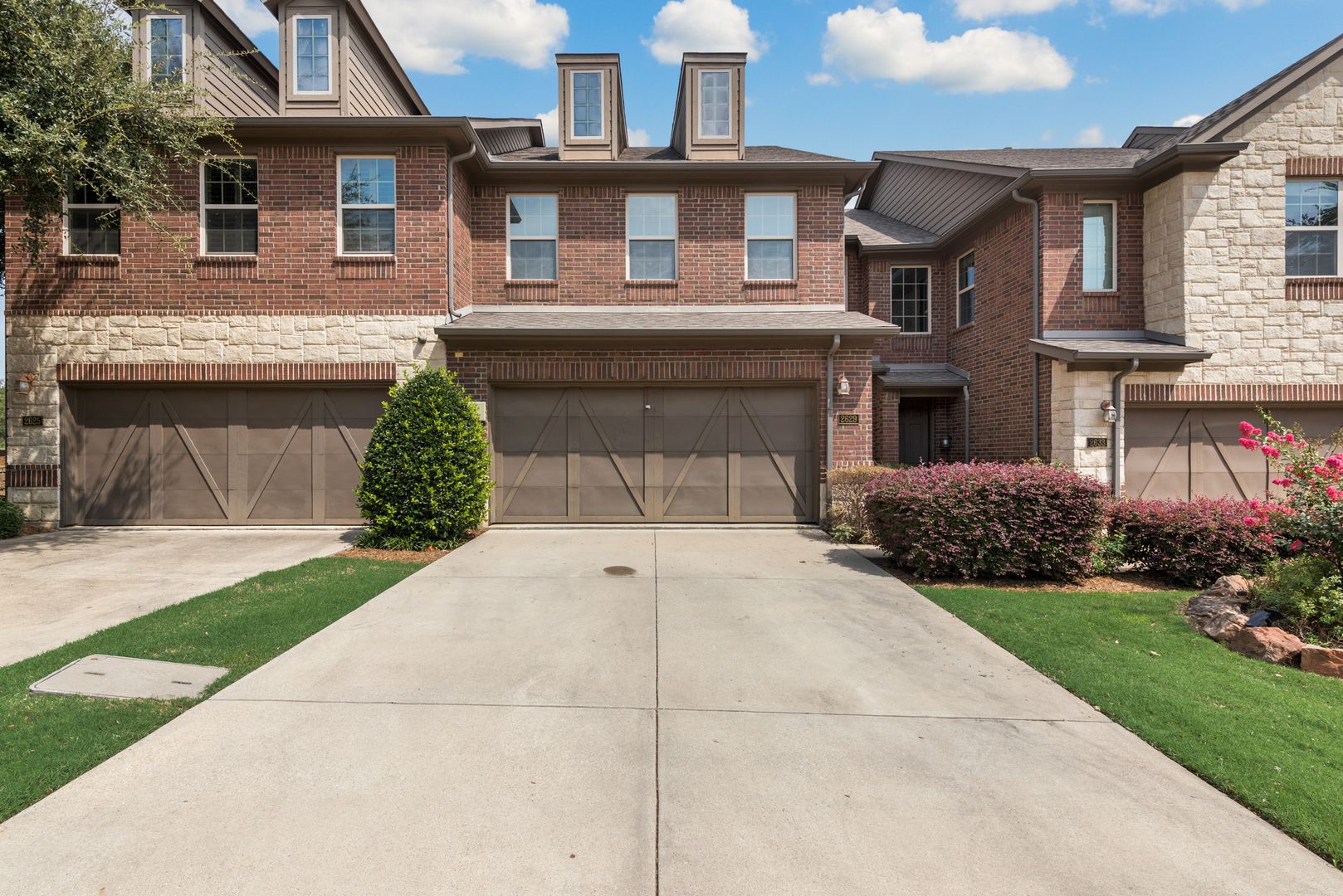 Lewisville House: 2629 Chambers Dr