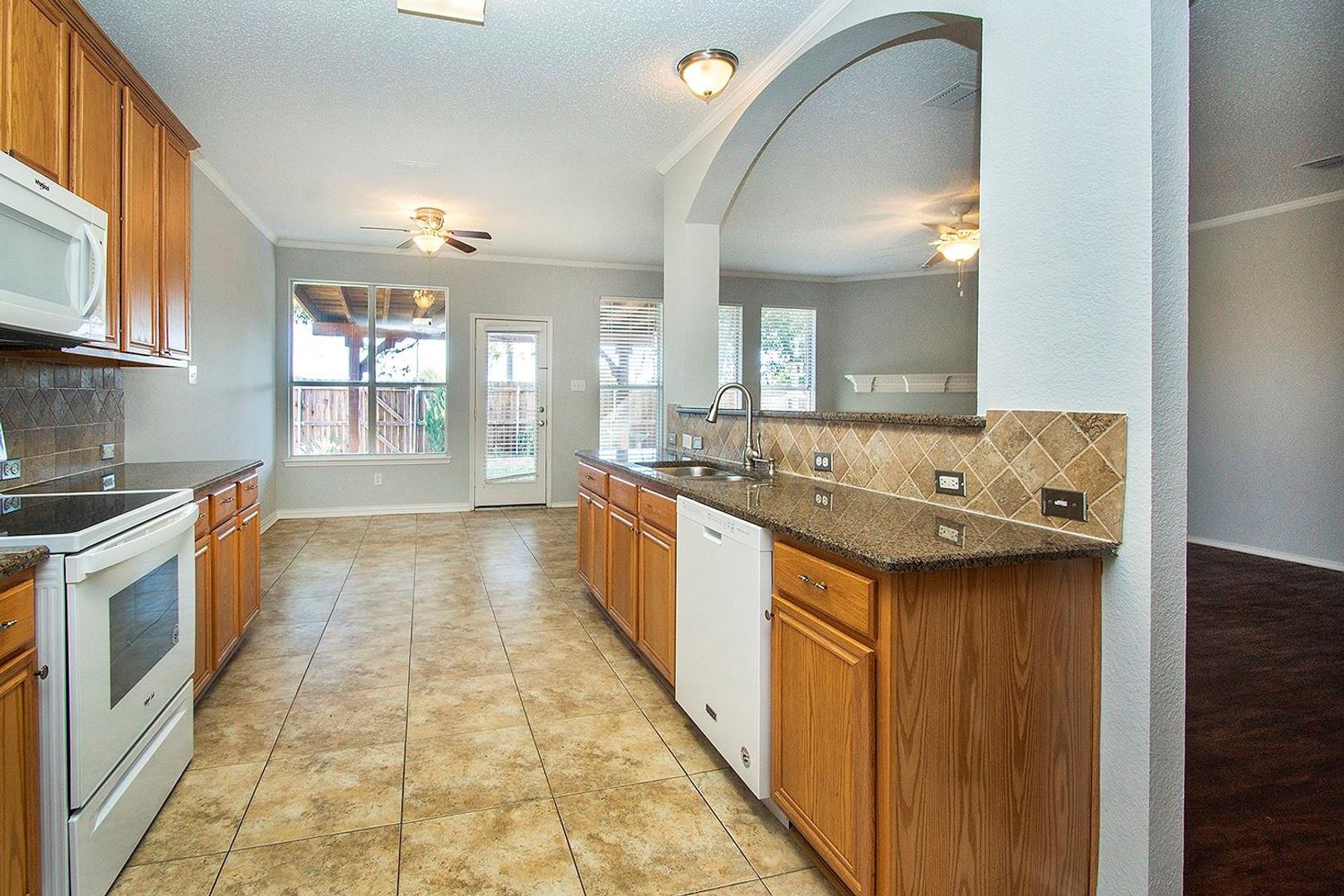 406 Leameadow Dr 7 of 12