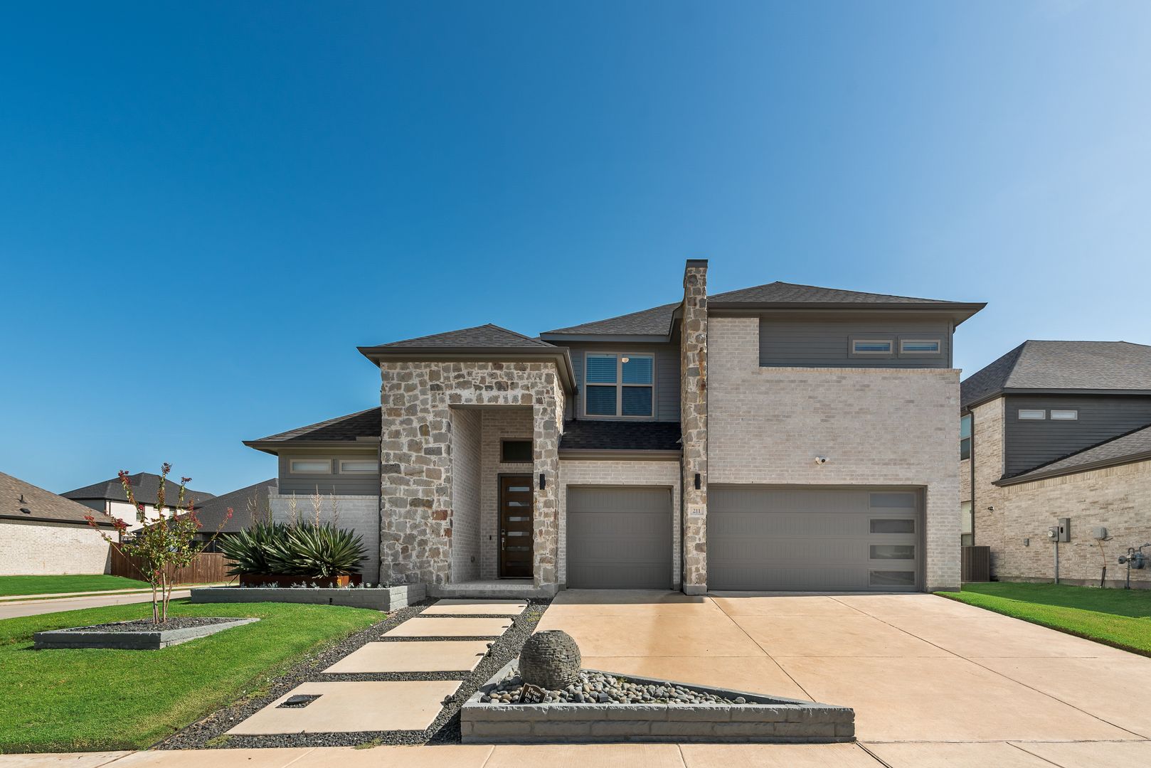 Lavon House: 211 Coyote Creek Drive