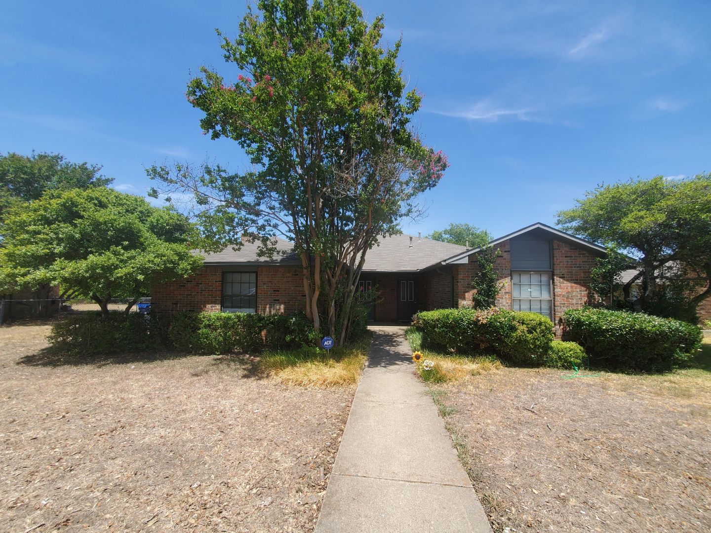 Glenn Heights House: 1731 Dynasty Cir