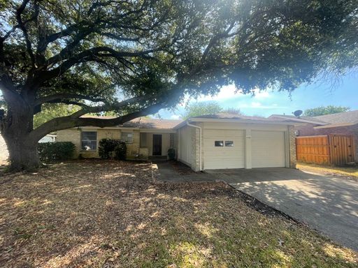 Charming 3 bedroom 2 bath in Lancaster – photo 1