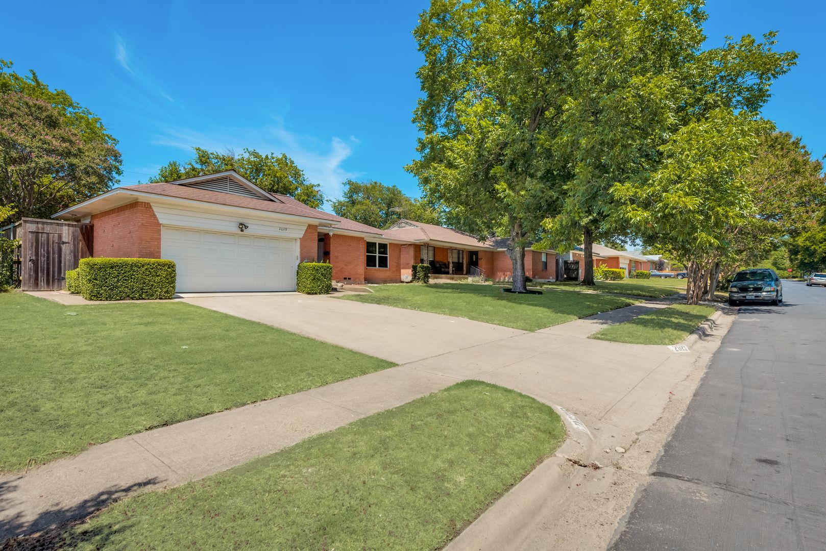 Dallas House: 2629 San Medina Ave.