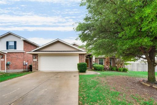 Wonderful home with chefs delight kitchen! – photo 1