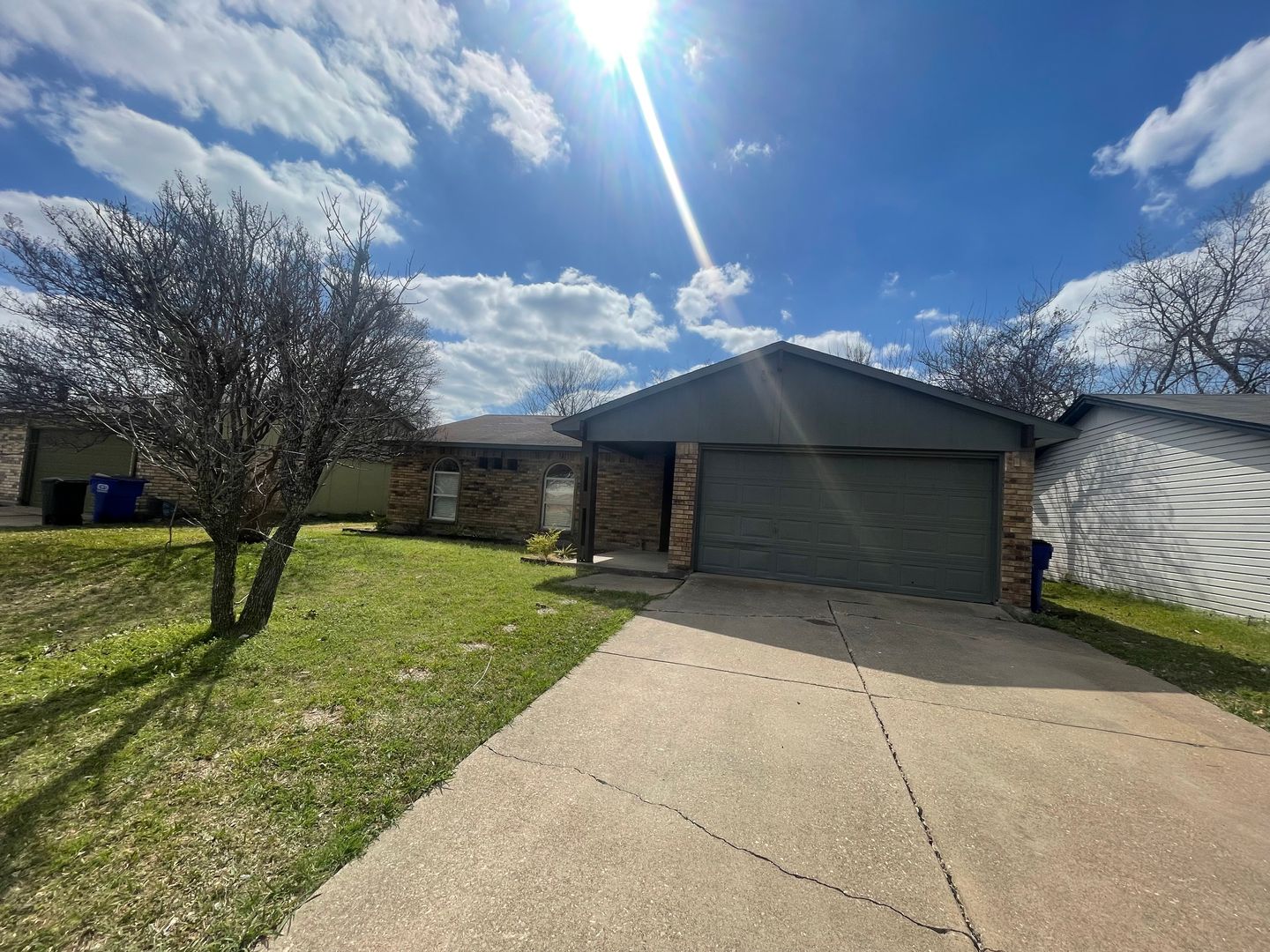 FORNEY House: 407 WOODCREST WAY