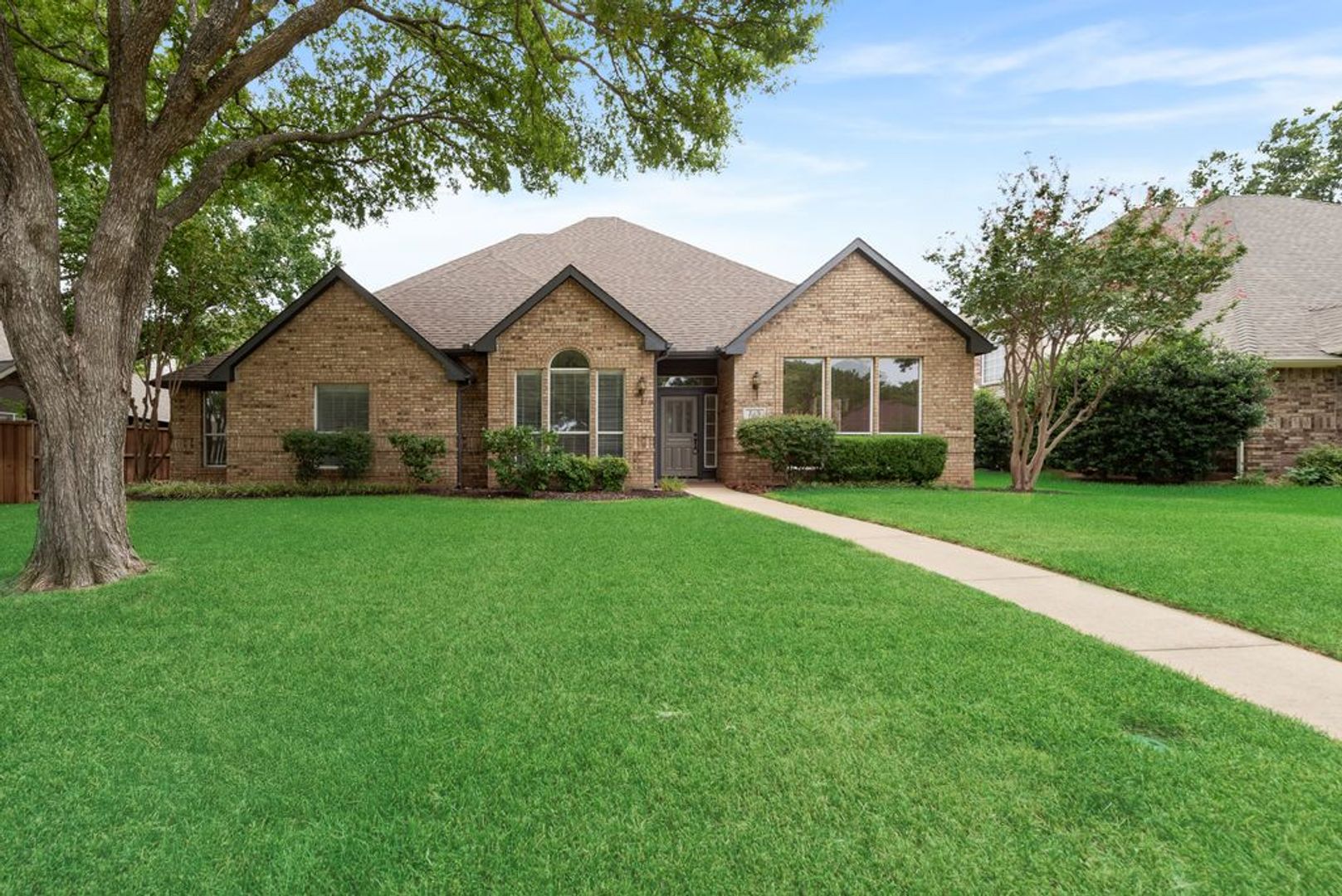 Coppell House: 719 Parkway Blvd