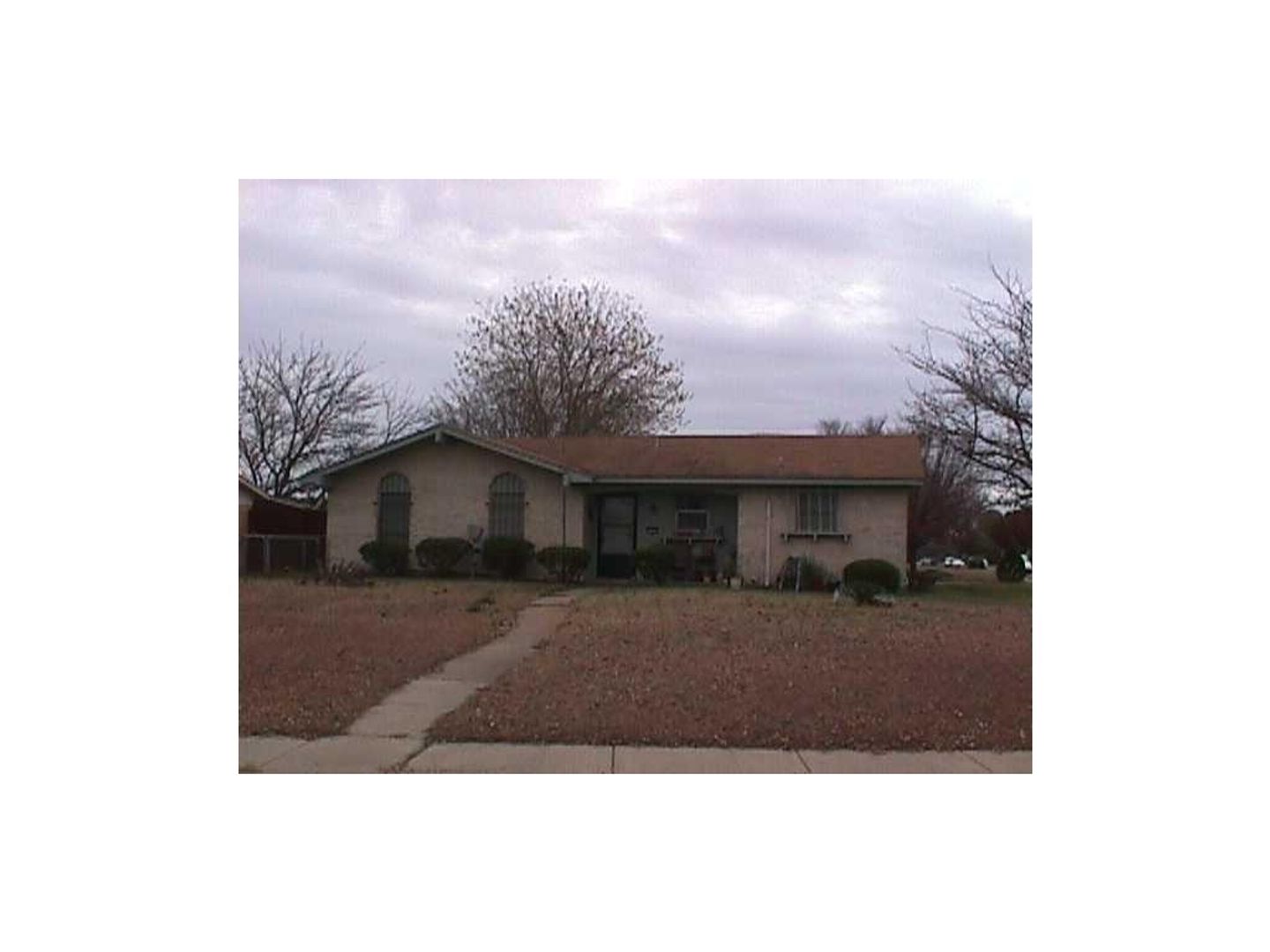 Garland House: 1202 Ontario Dr