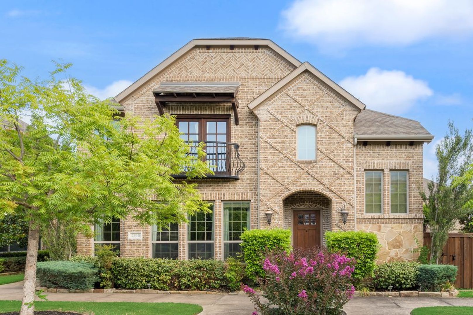 Farmers Branch House: 2518 Bill Moses Parkway