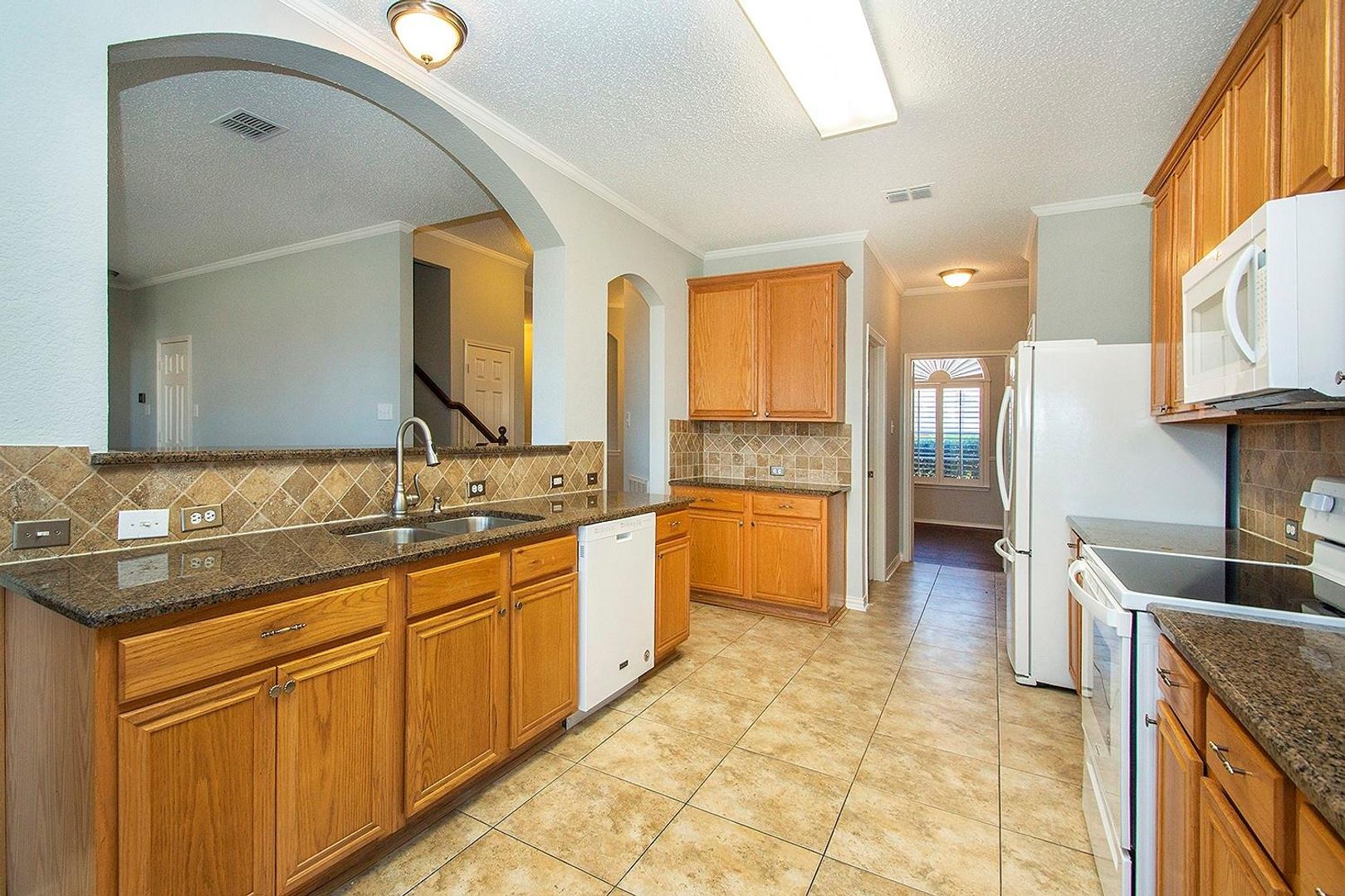 406 Leameadow Dr 5 of 12