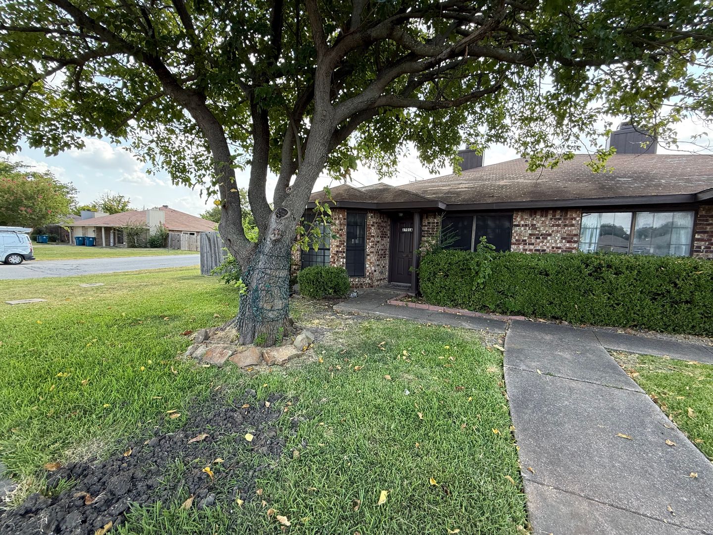Rowlett House: 2701 Stanford St # A