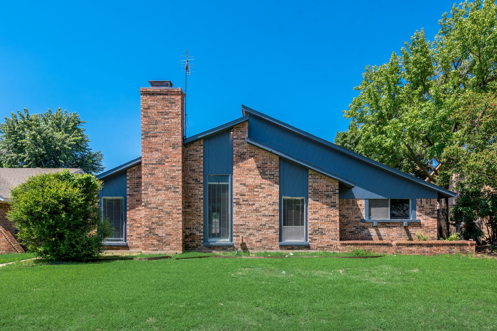 Garland House: 2814 Meadow Park
