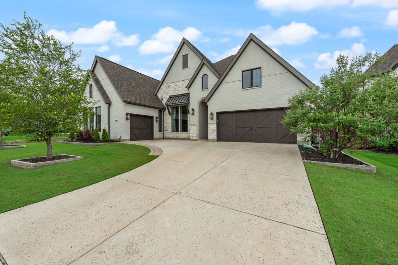 Prosper House: 2171 Lee Avenue