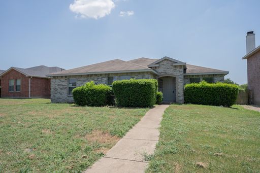 Adorable 4 bedroom for lease!!