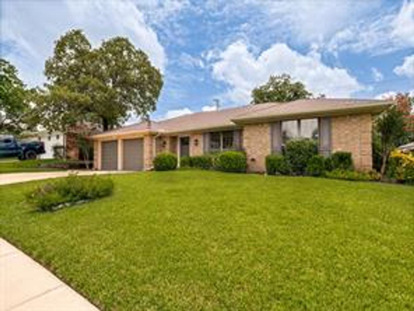 Bedford House: 1620 Post oak
