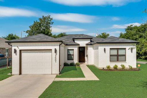 Beautiful Dallas home built in 2021! – photo 1