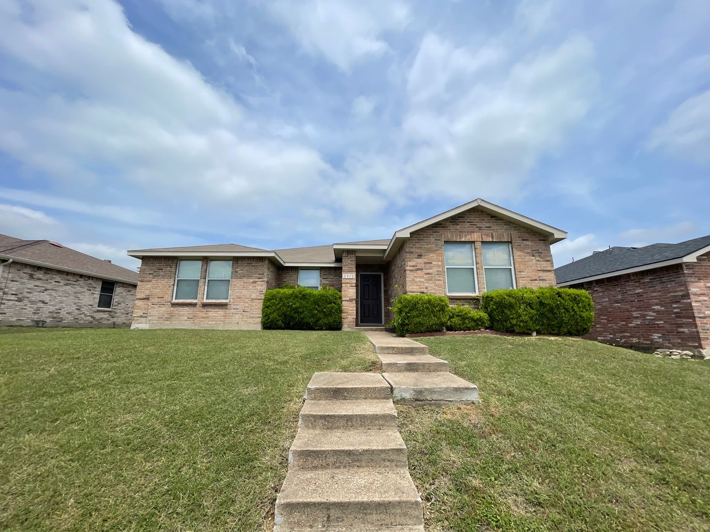 Lancaster House: 2912 Crimson Clover