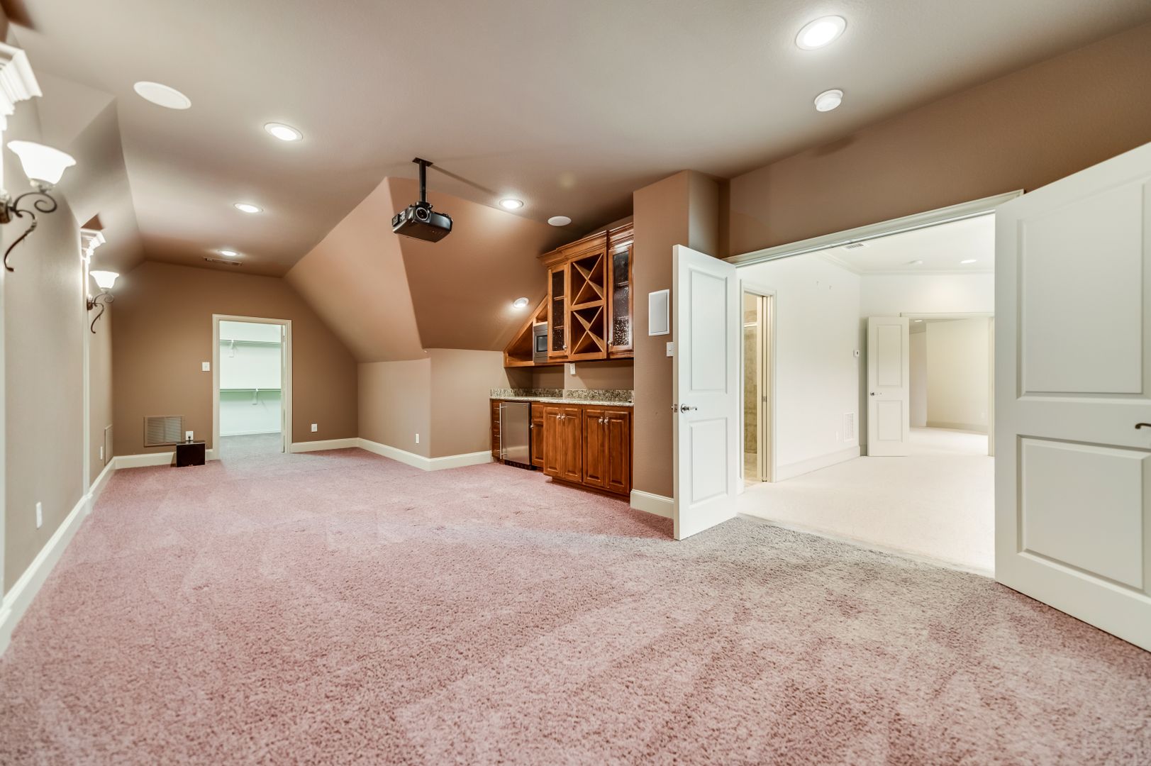 Heath House: 30 Kingsbury Trail