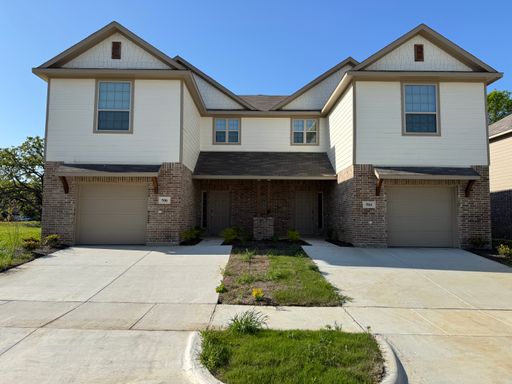 Gorgeous Newer Home Near Universities and Major Highways – photo 1