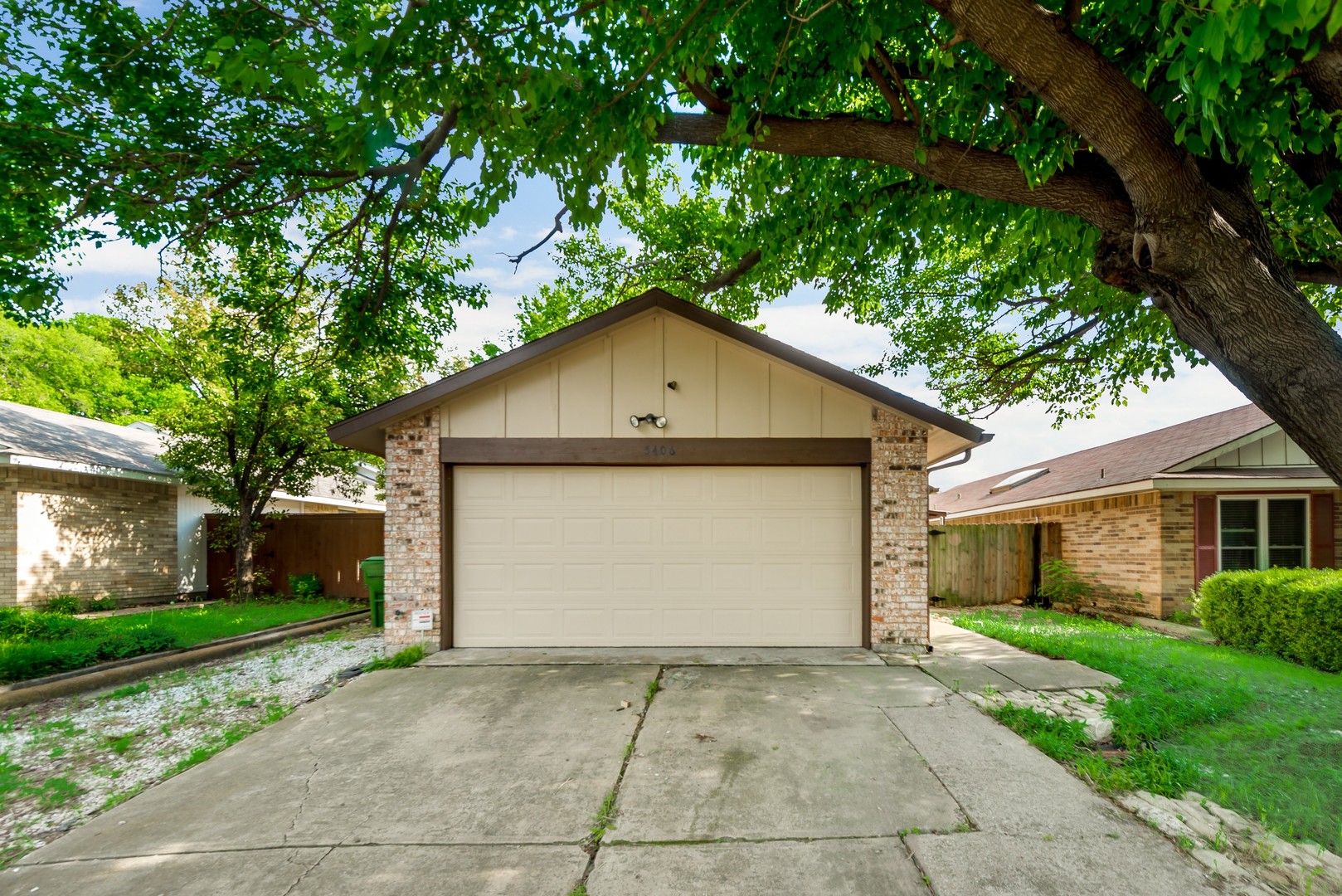 Garland House: 5406 Kingfisher Rd