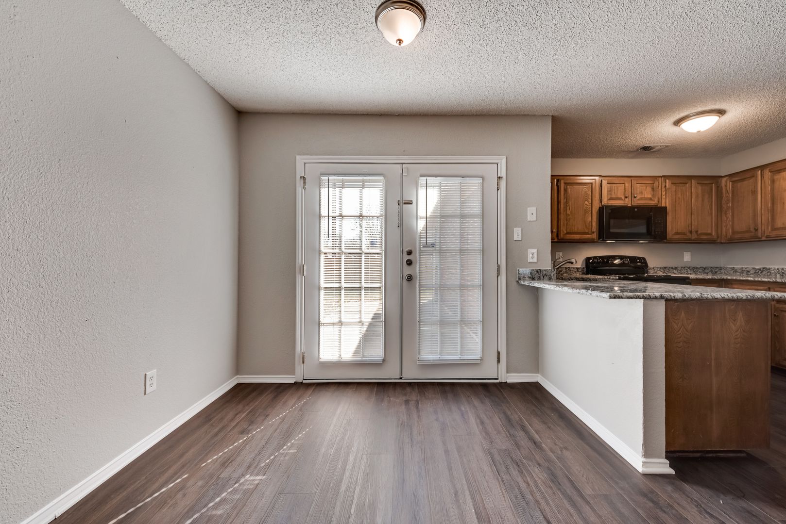 Duncanville House: 1122 Rogers Lane