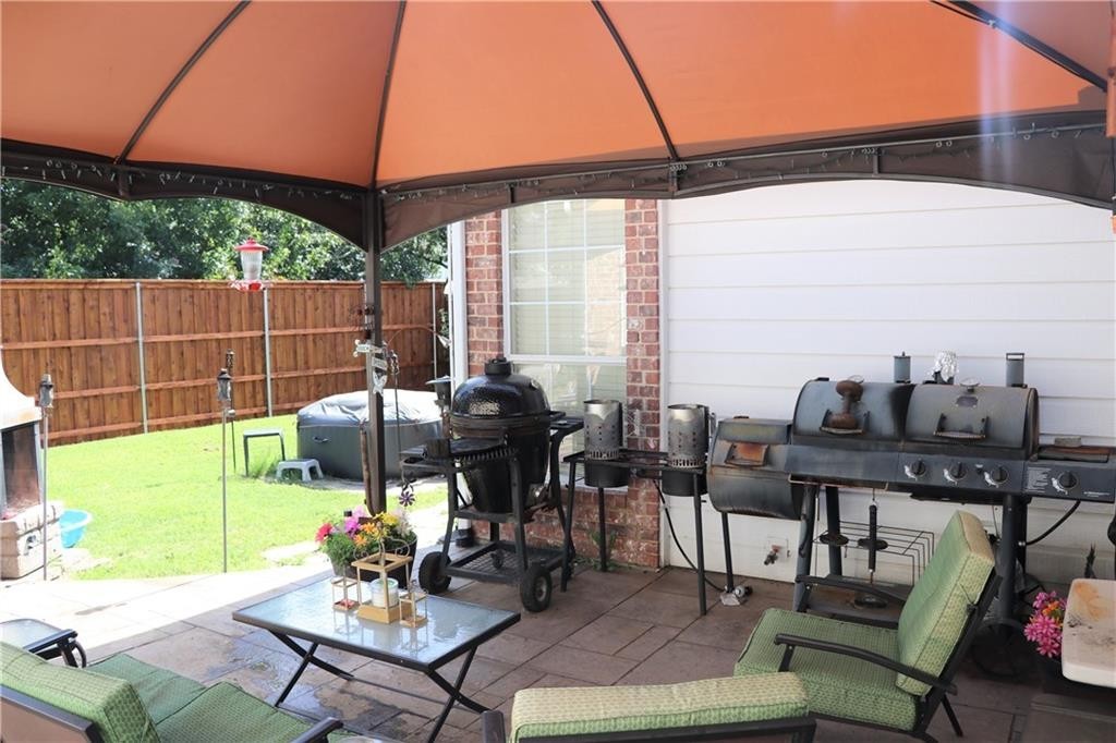 Murphy House: 123 Hillcrest Dr