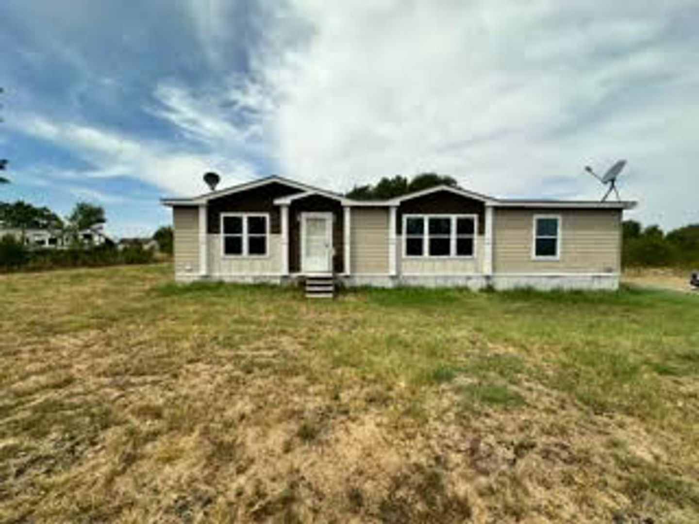 Royse City House: 3762 S FM 548