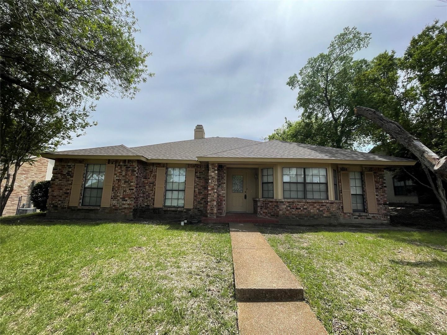 DeSoto House: 1052 Twin Falls Dr