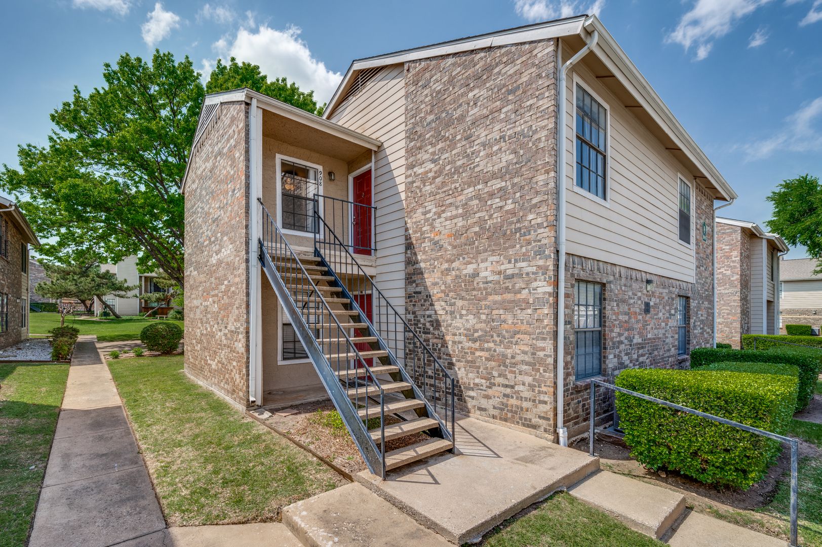 Dallas House: 4748 Old Bent Tree Lane # 908