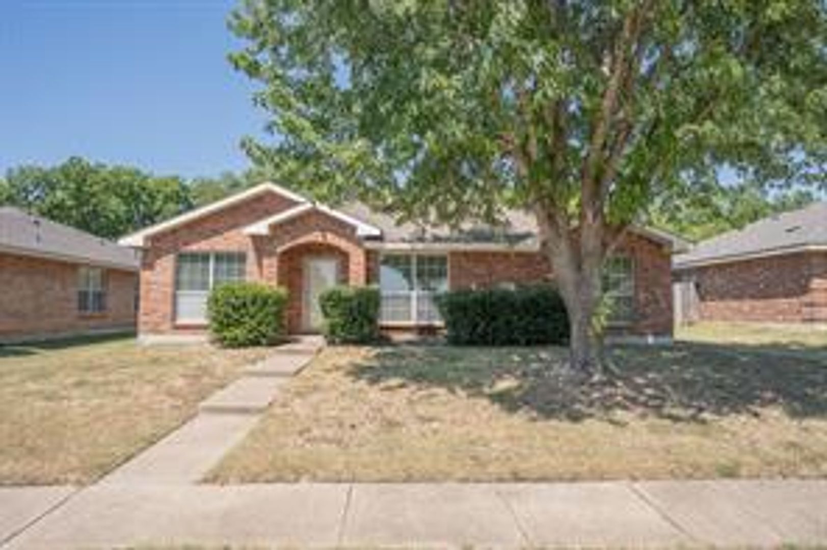 Lancaster House: 183 Rolling Ct