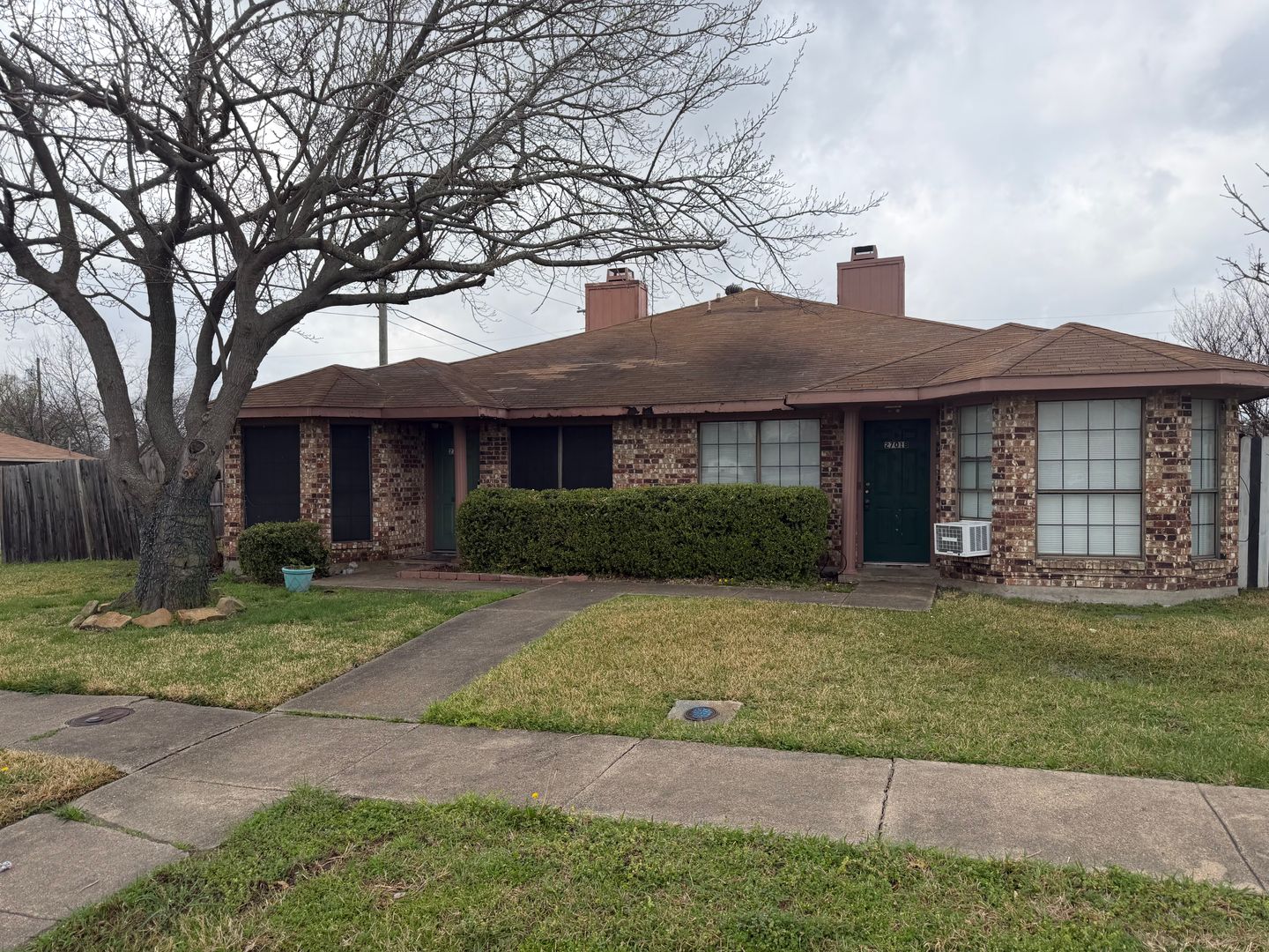 Rowlett House: 2701 Stanford St Unit #B