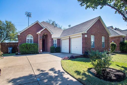 A must see 1.5 story home in Allen! – photo 1