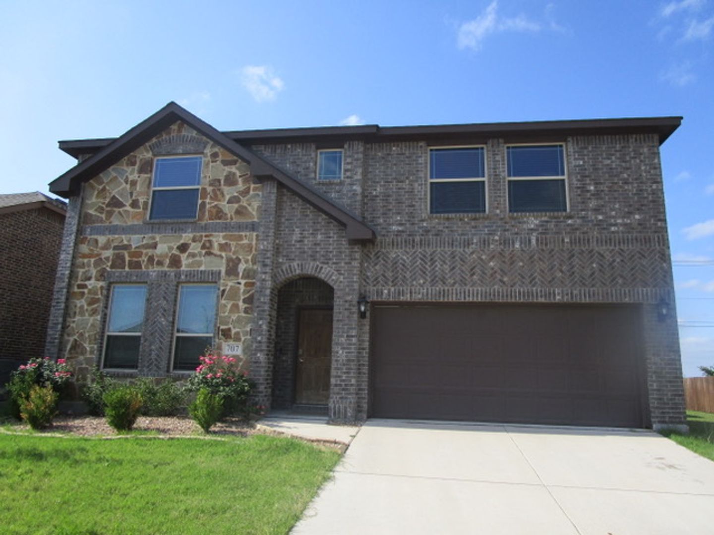 Lavon House: 707 Brookline Dr