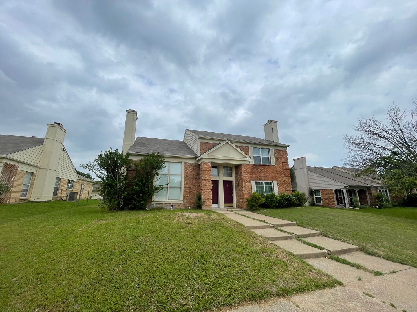 Garland House: 2224 Forestbrook