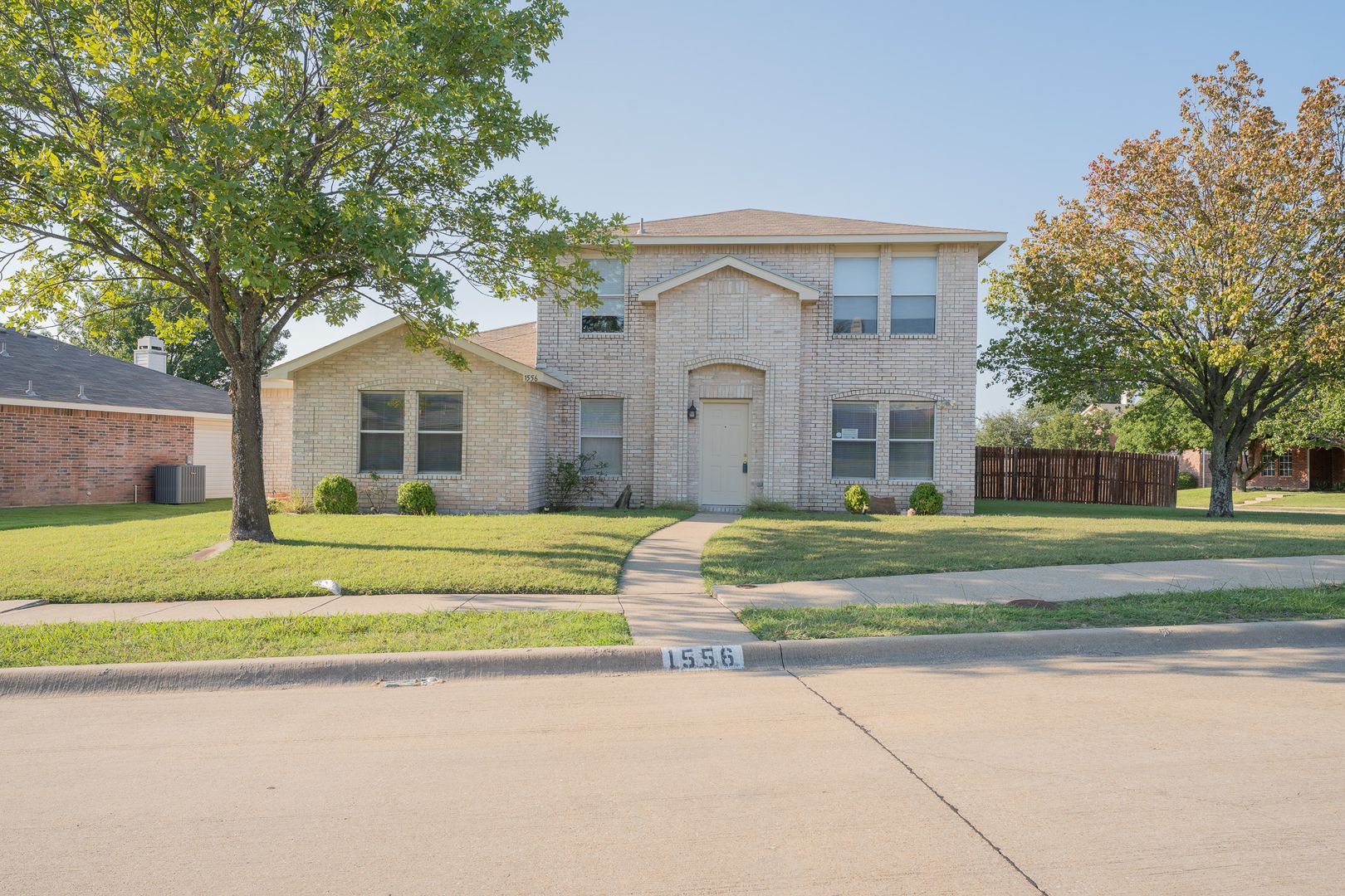 Rockwall House: 1556 Glenwick Dr