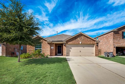 A must see home in Forney! – photo 1